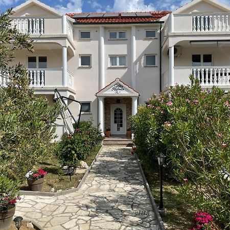 Apartments Rafaela Barbat na Rabu Екстериор снимка