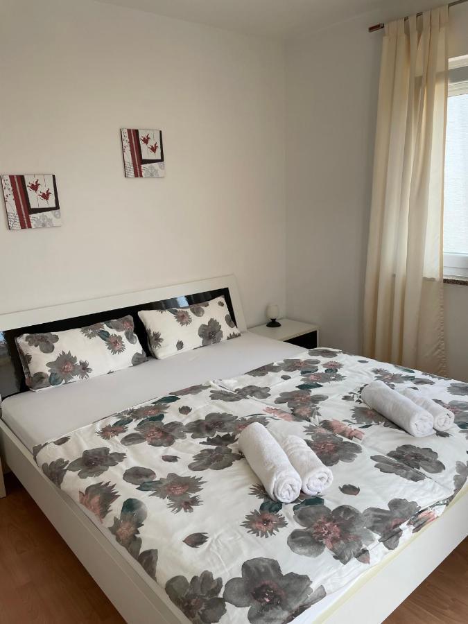 Apartments Rafaela Barbat na Rabu Екстериор снимка