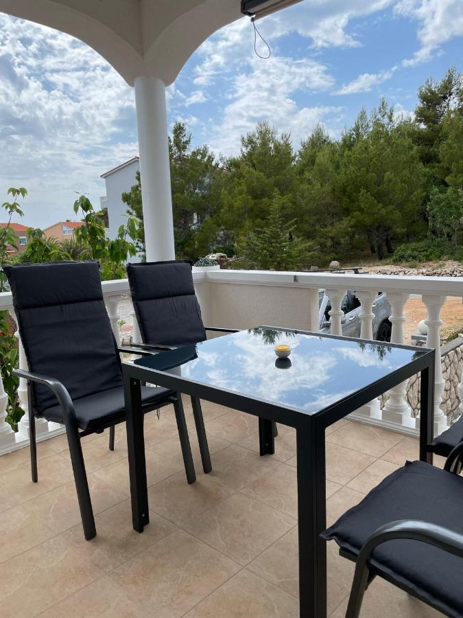 Apartments Rafaela Barbat na Rabu Екстериор снимка
