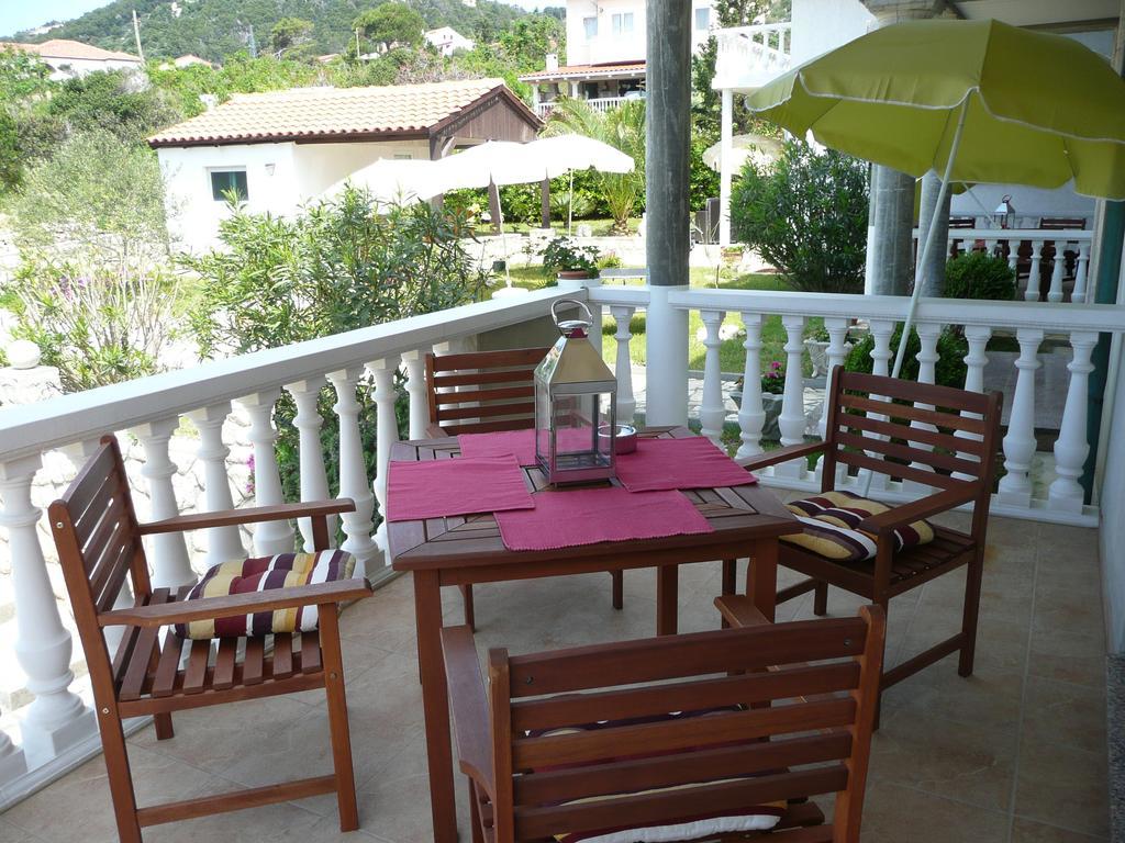 Apartments Rafaela Barbat na Rabu Екстериор снимка