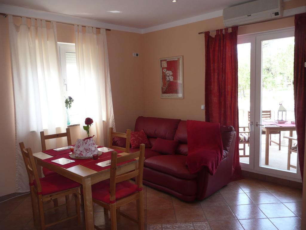 Apartments Rafaela Barbat na Rabu Екстериор снимка