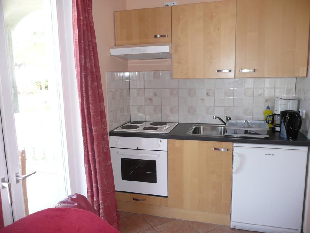 Apartments Rafaela Barbat na Rabu Екстериор снимка