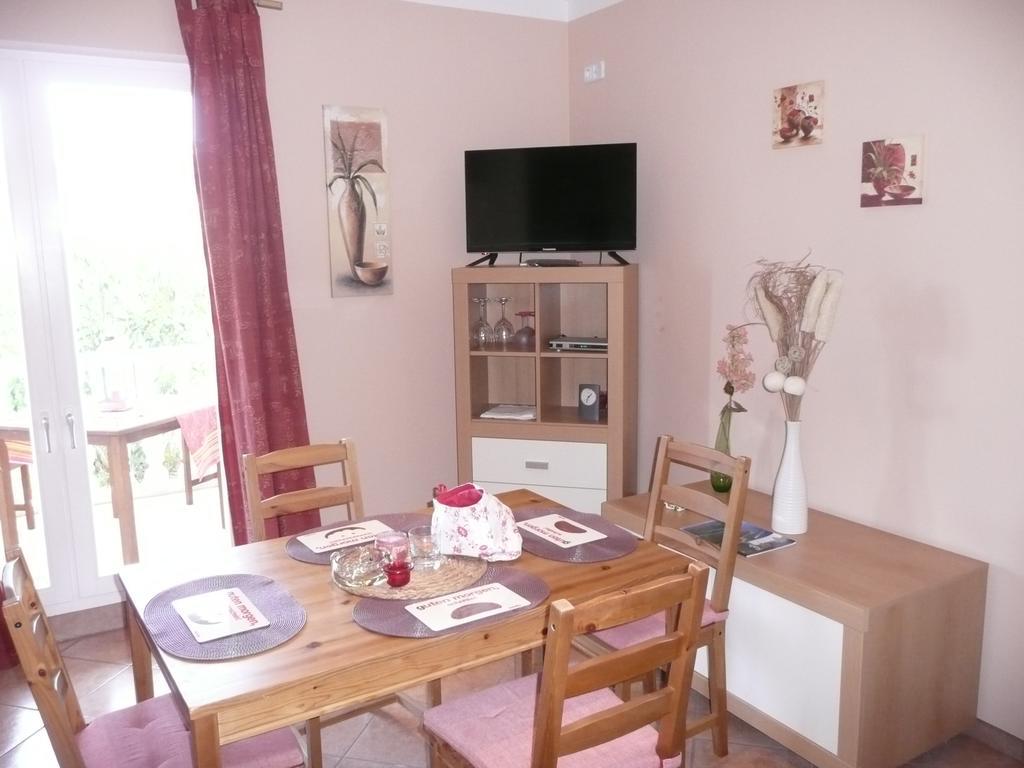 Apartments Rafaela Barbat na Rabu Екстериор снимка