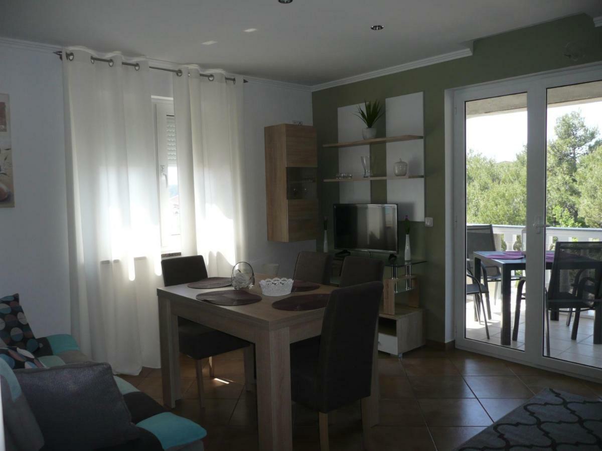 Apartments Rafaela Barbat na Rabu Екстериор снимка