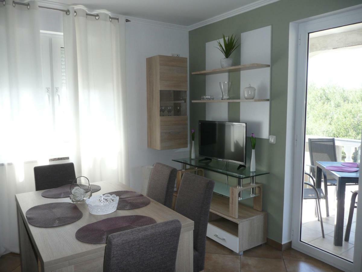 Apartments Rafaela Barbat na Rabu Екстериор снимка