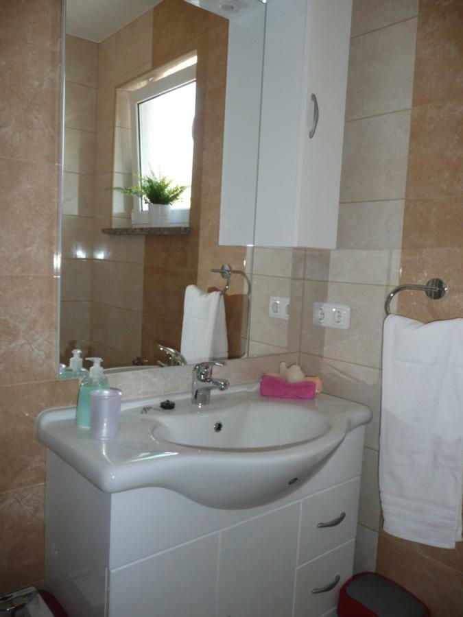 Apartments Rafaela Barbat na Rabu Екстериор снимка
